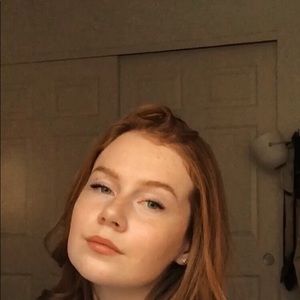 Meet your Posher, Phoebe